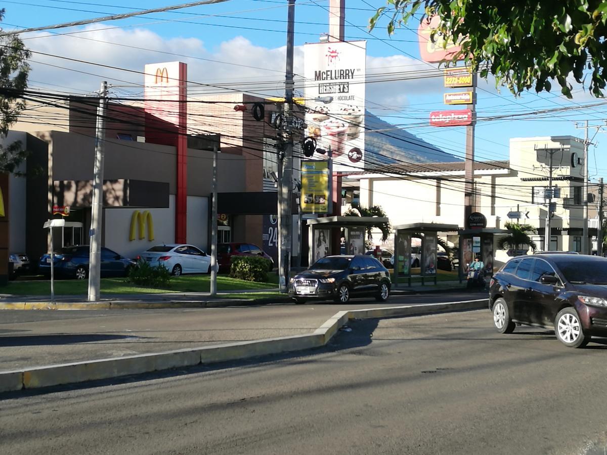 Hotel Boutique Valverde Santa Elena San Salvador Exterior foto