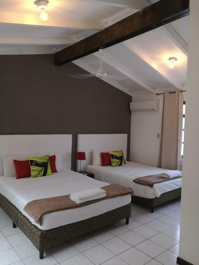 Hotel Boutique Valverde Santa Elena San Salvador Exterior foto